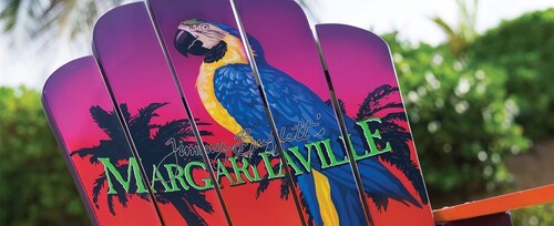 Ocean Views & Exclusive Beach Access in a Tropical Studio Mountain View Suite