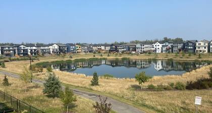 Cozy and Stylish 2 Bdr Suite with Private Entrance