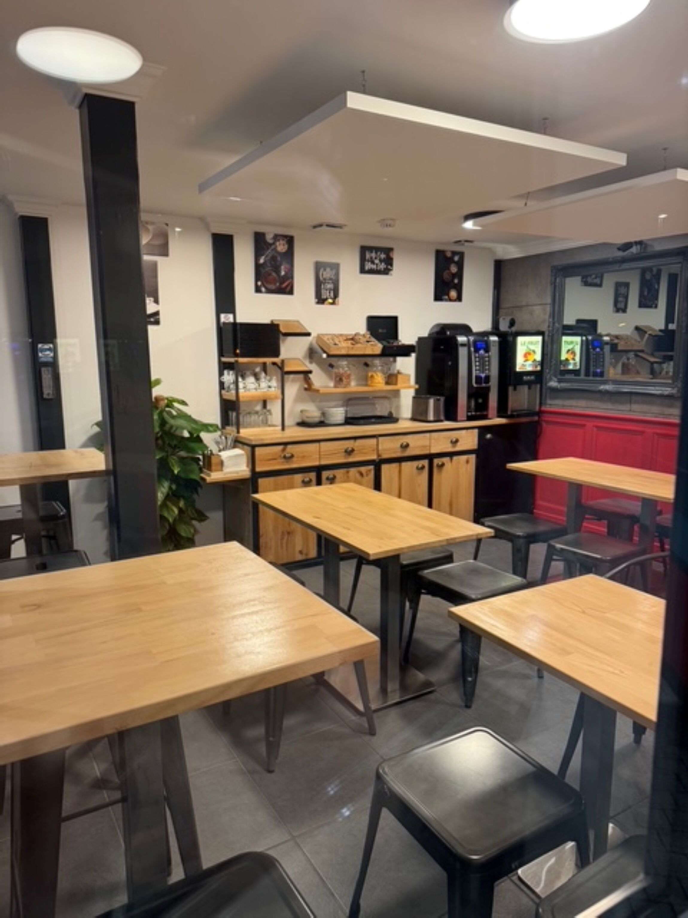 Colazione continentale, servita tutte le mattine (6.50 EUR a persona) 