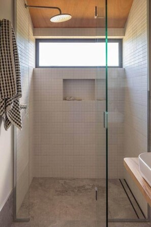 Shower, shampoo, toilet paper - Redwood Cosy Hanmer Springs (Hanmer Springs)