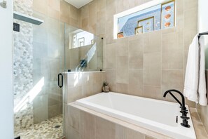 Hair dryer, towels, soap, shampoo - Chic Holmes Beach #A Private Pool (Holmes Beach)