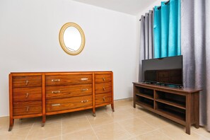 Apartamento superior, 3 habitaciones, cocina, vistas al patio | Wifi gratis