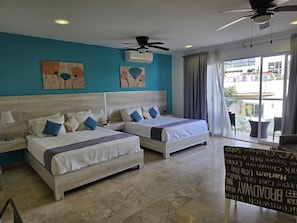 Iron/ironing board, Internet, bed sheets - Very nice suite in a great location, with all the comforts of home (Playa del Carmen)