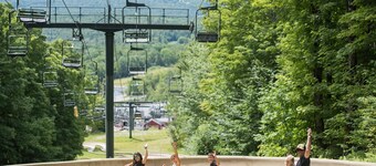 Cozy Ludlow, Vermont Farmhouse Ski Retreat with hot tub and fire pit