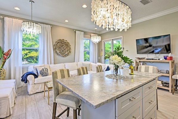 Interior - Chic Holmes Beach #B Private Pool (Holmes Beach)