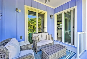 Terrace/patio - Chic Holmes Beach #B Private Pool (Holmes Beach)