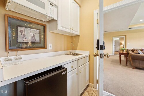 St. Andrews Hotel Suite at the Hatteras at the Governors Club