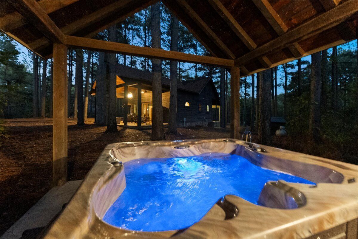 Bañera de hidromasaje al aire libre