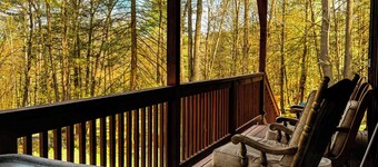 cabin with hot tub in Benezette - Perfect for a cozy getaway