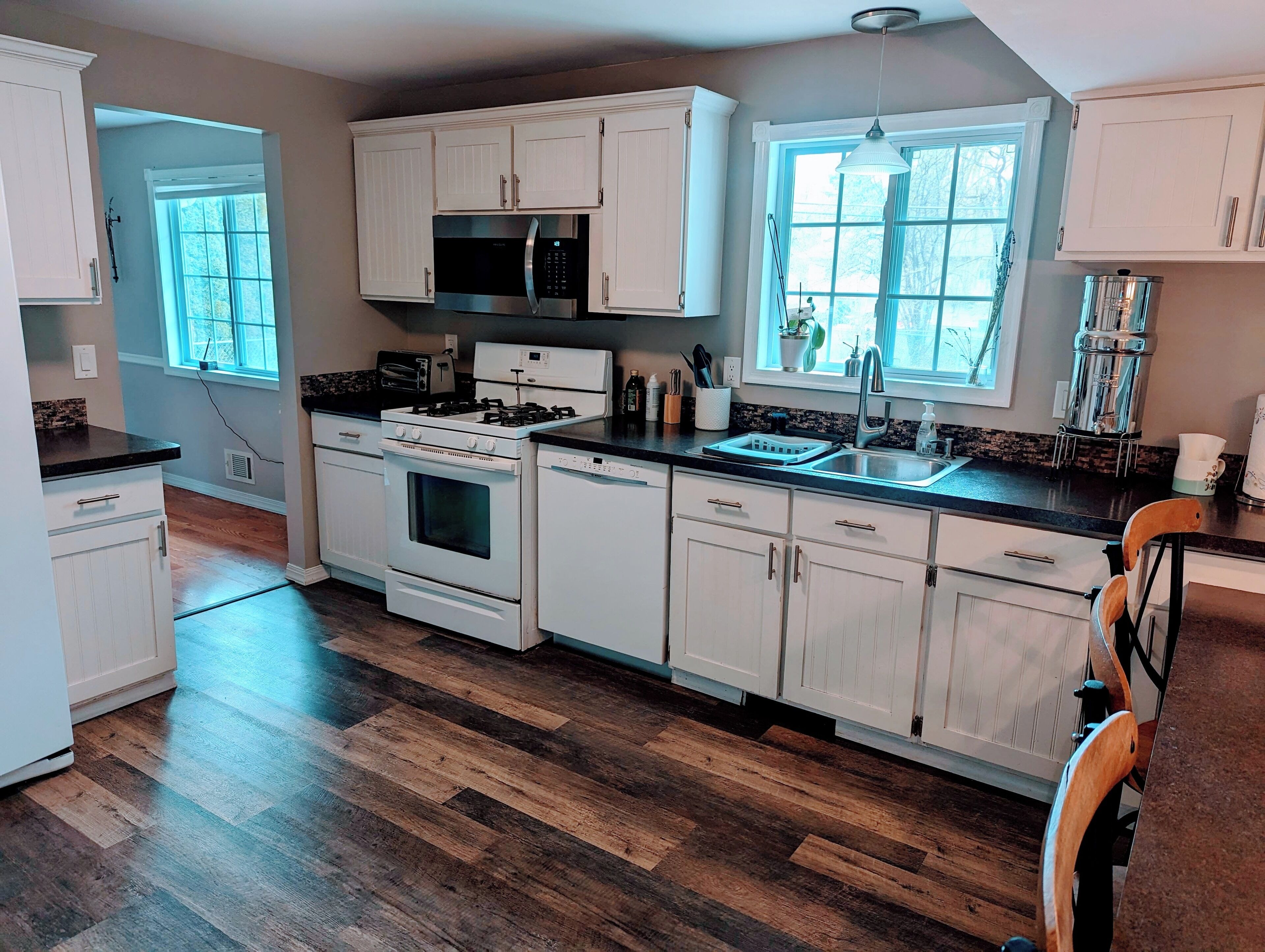 Microones, forn, placa de cuina i rentaplats 