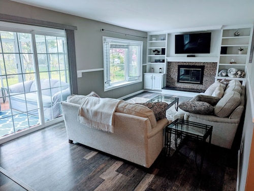 Charming 3-bedroom house in Henrietta with AC/Fenced Yard - Near RIT