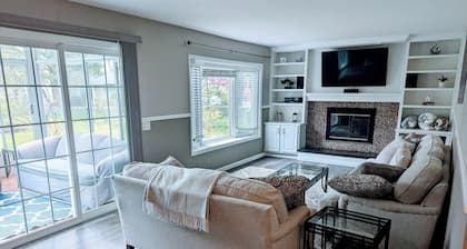 Charming 3-bedroom house in Henrietta with AC/Fenced Yard - Near RIT