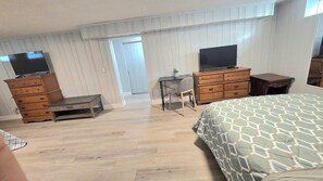 5 habitaciones, tabla de planchar con plancha, internet y ropa de cama 