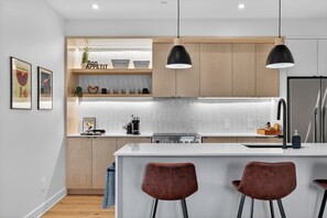 Private kitchen - Ostrya Solis 402 - Near Prime Ski-In/Out Location (Mont-Tremblant)