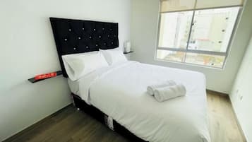 3 dormitorios, escritorio, tabla de planchar con plancha y wifi gratis