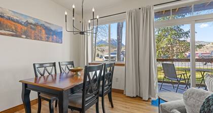 Cozy Mountain Retreat Near the Blue River