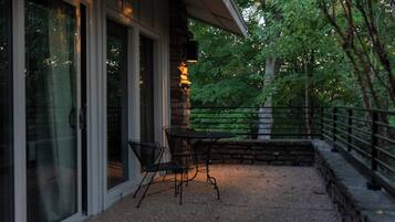Luxury Suite, Patio, Garden View | Terrace/patio