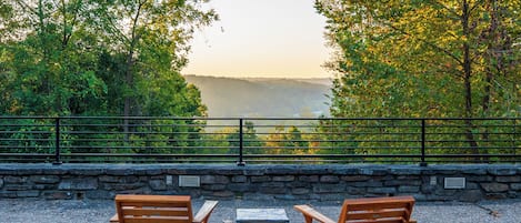 Luxury Suite, Patio, Garden View
