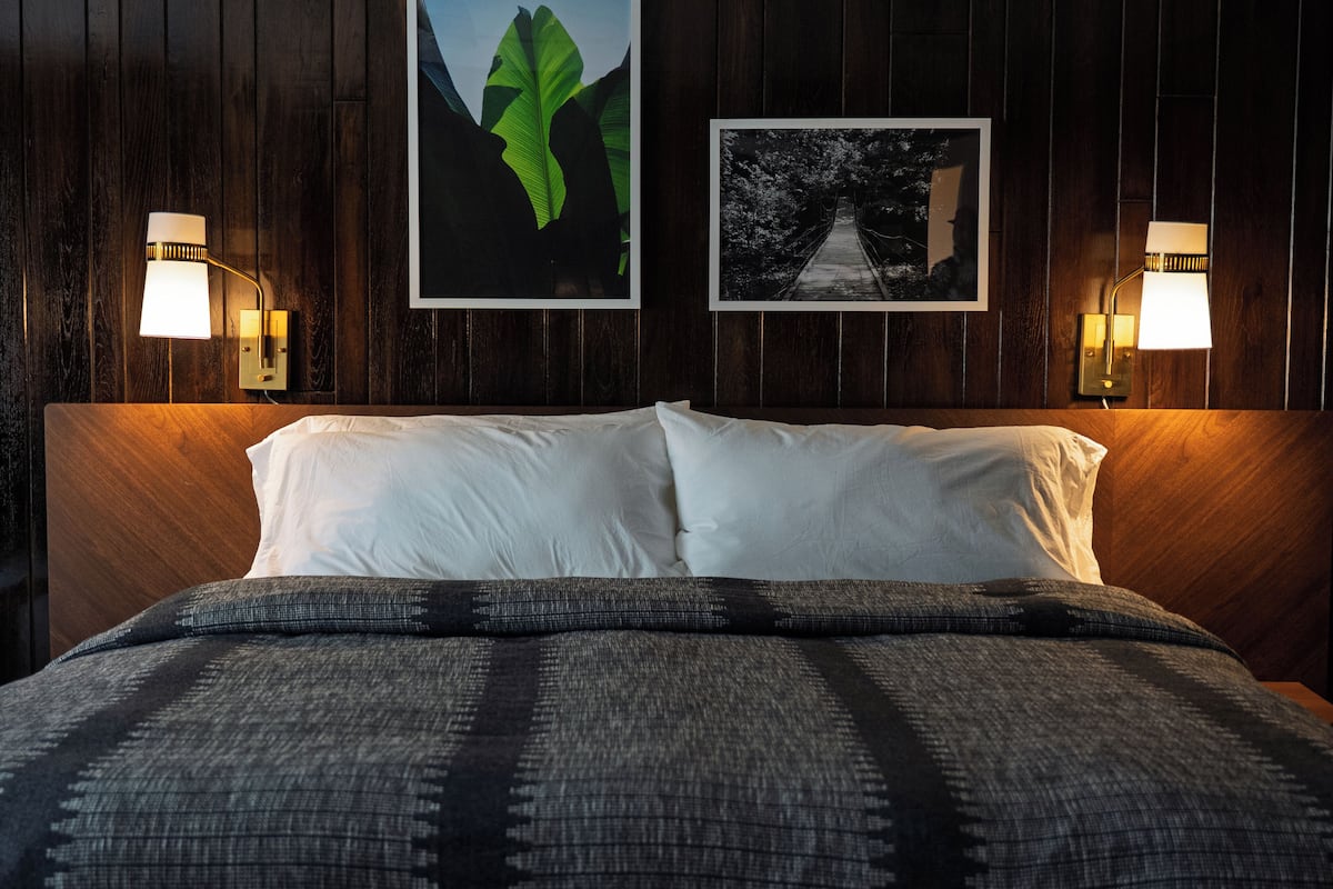 Habitación individual Deluxe | Ropa de cama de alta calidad, edredón y camas con pillow-top