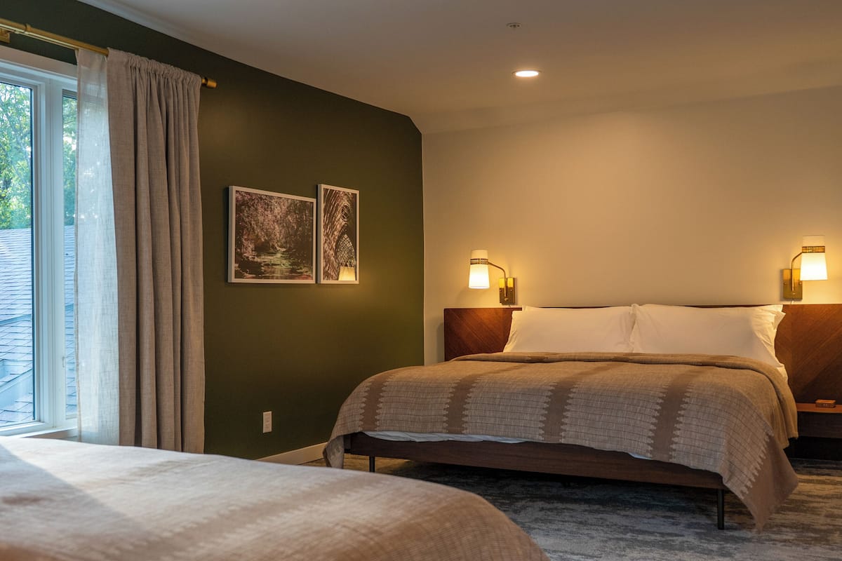 Ropa de cama de alta calidad, cubrecamas y colchones con pillow-top