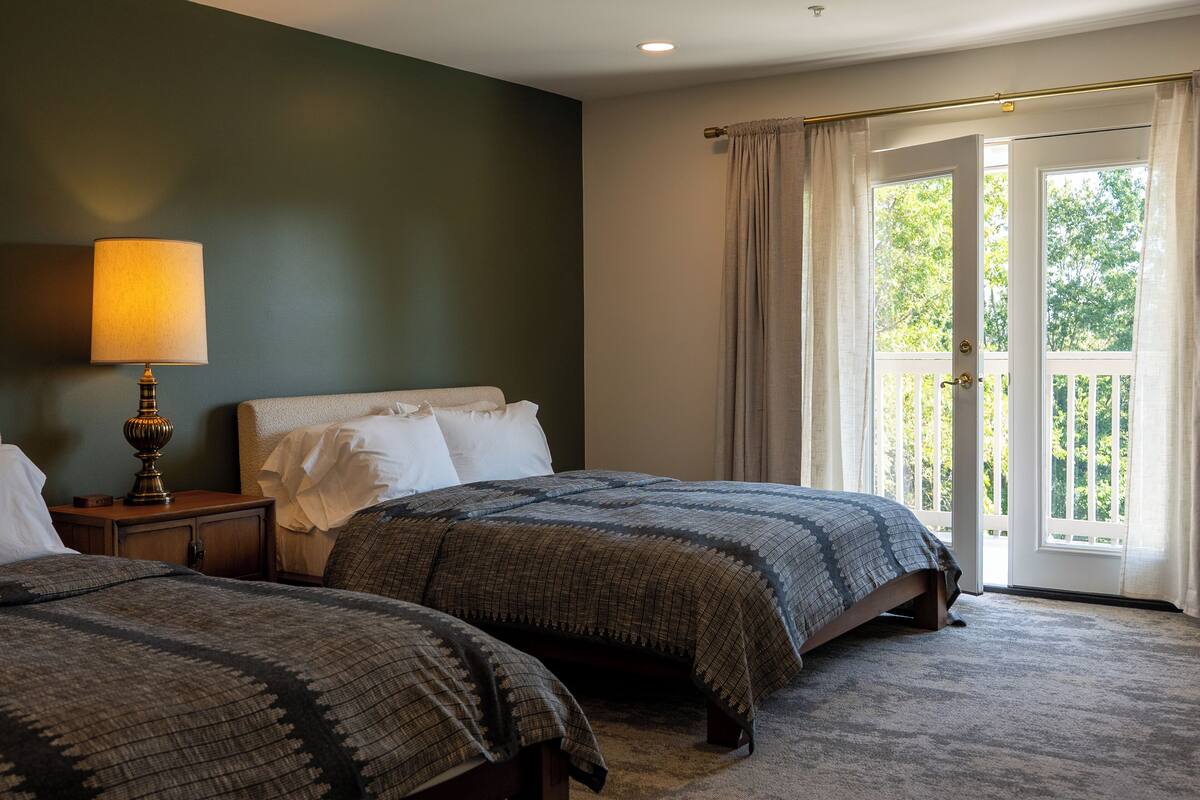 Deluxe Double Room, Balcony, Valley View