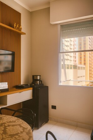 Interior - Beachfront in Embaré | Modern, Fully Equipped, and with Parking Space (Santos)