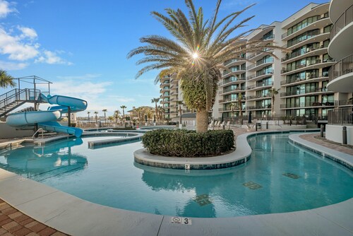 Lighthouse on the Bay 2411 | Lazy River | Waterfront | Beach Getaways