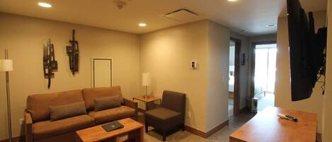 スマートテレビ、テレビゲーム、テーブルサッカー台