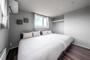 Iron/ironing board, free WiFi