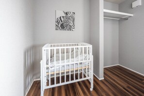 Iron/ironing board, free WiFi