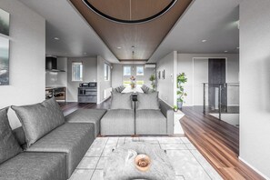 Living area - ORVIA YIG VILLA (Furano)