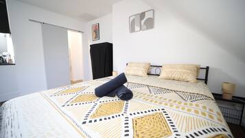 Iron/ironing board, free WiFi