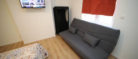 Family Apartment, Garden View | Living area