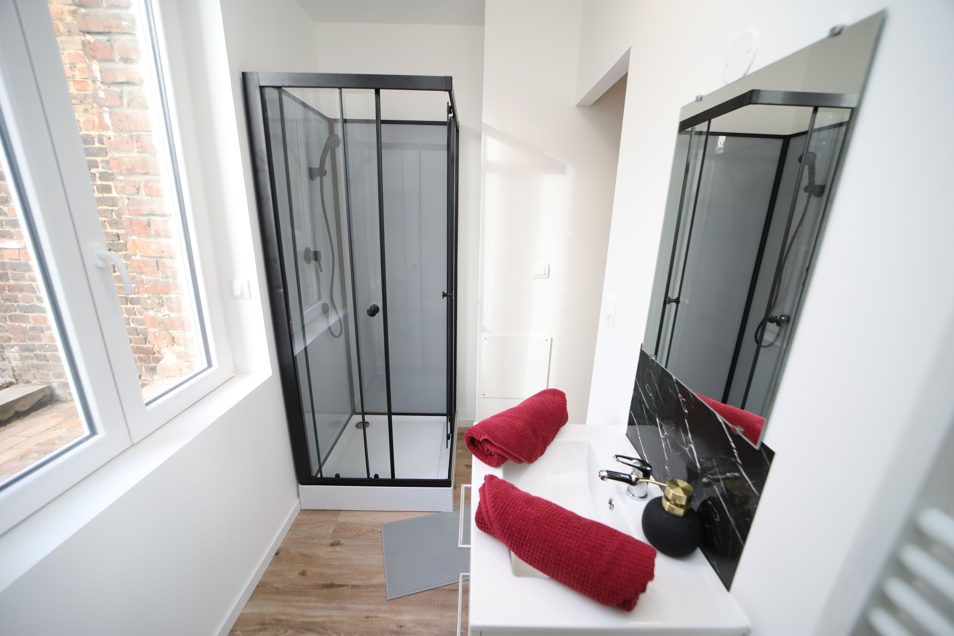 Appartement Familial, vue jardin | Salle de bain