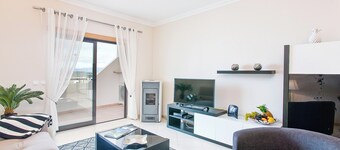 Modern, spacious apartment in a prime location.