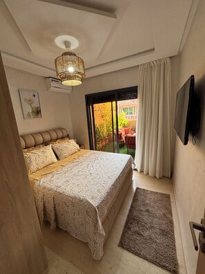 2 bedrooms, iron/ironing board, WiFi, bed sheets - Rooftop & Cinema - Luxury in the heart of Marrakech (Marrakesh)