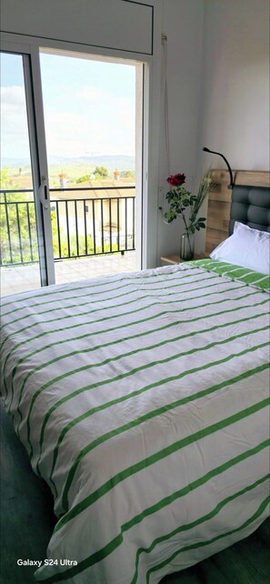 Bügeleisen/Bügelbrett, WLAN, Bettwäsche