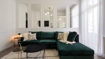 Comfort Condo, 2 Bedrooms, Non Smoking, Air conditioning | Living area