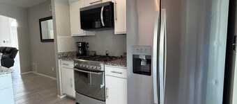 Enchanting 4-bedroom house with spacious backyard and pool in El Paso