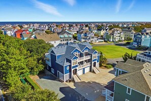 Exterior - Big Blue (North) | 1,625 ft to the beach | Dog Friendly and Community Pool (Corolla)