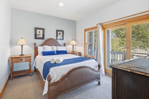 5 bedrooms, internet, bed sheets - Big Blue (South) | 1,625 ft to the beach | Hot Tub, Dog Friendly, and Community Pool (Corolla)