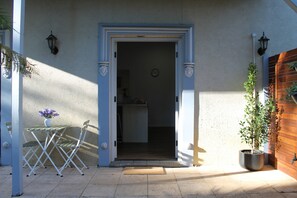 تفاصيل الفندق من الخارج