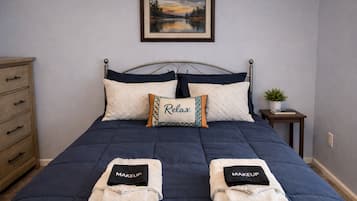 2 soverom, skrivebord, strykejern/-brett og wi-fi (inkludert)