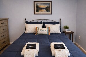 2 chambres, bureau, fer et planche à repasser, accès au Wi-Fi (inclus)