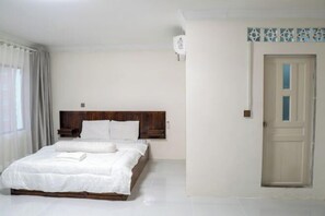 Room - Empire House, Phnom Penh (Phnom Penh)