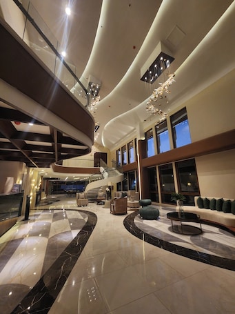 2 bars/lounges, poolside bar, beach bar. Brio De Agoho