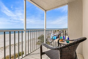 Property grounds - Irresistible Beach Life, Spectacular Sunsets - FMB - Condo Sunset Vista - Roelens (Fort Myers Beach)