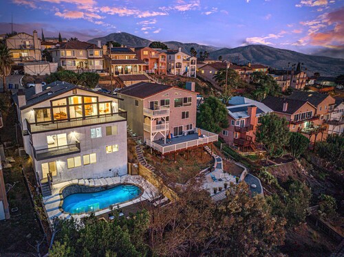 Spring Valley Retreat with Panoramic Views