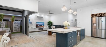 Zenhouse Solstice: Designer 4-BR Executive Retreat