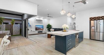 Zenhouse Solstice: Designer 4-BR Executive Retreat